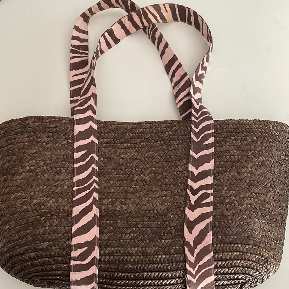 Brown straw pink/brown zebra print tote